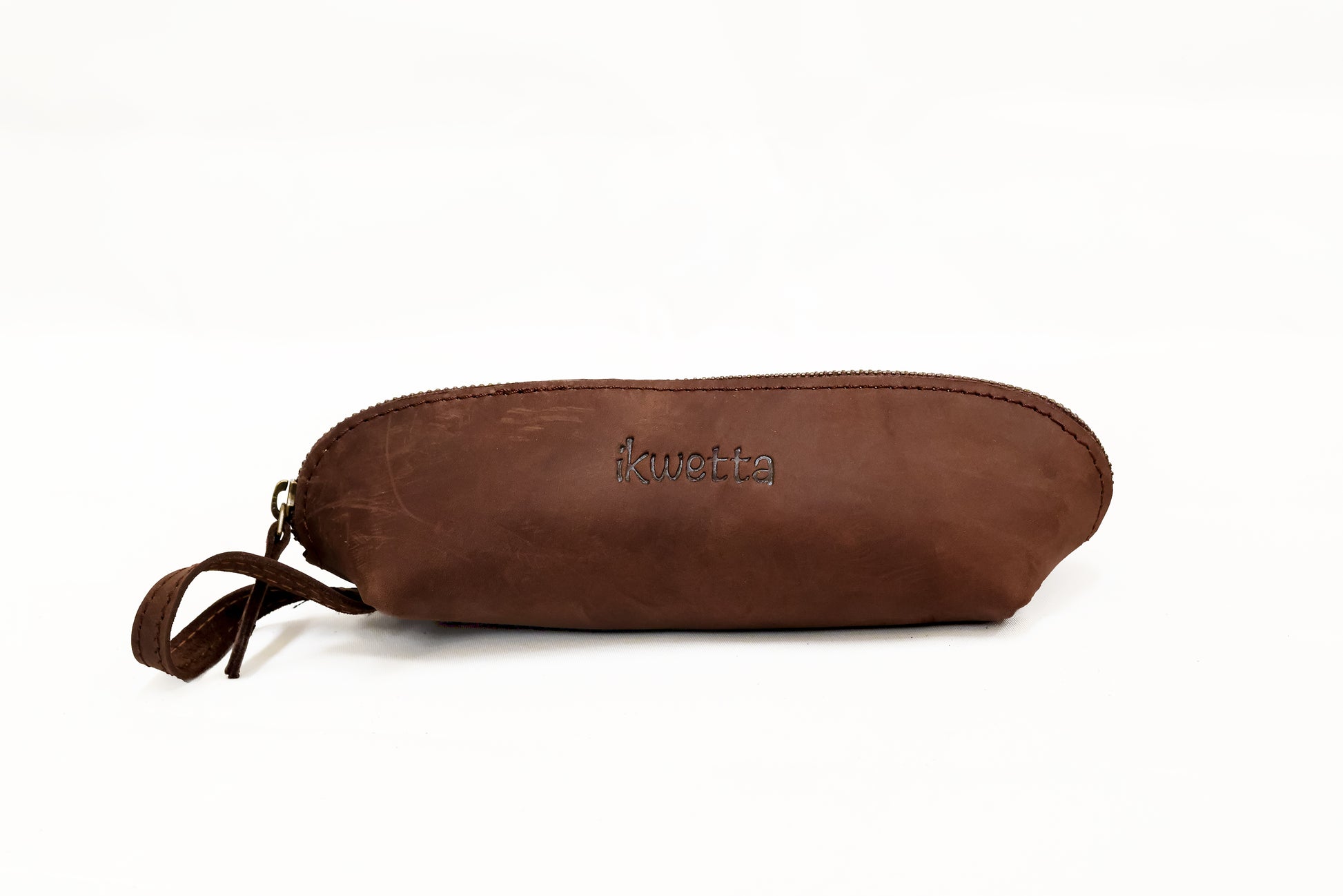 Pencil pouch in mocca oil pull up leatheer
