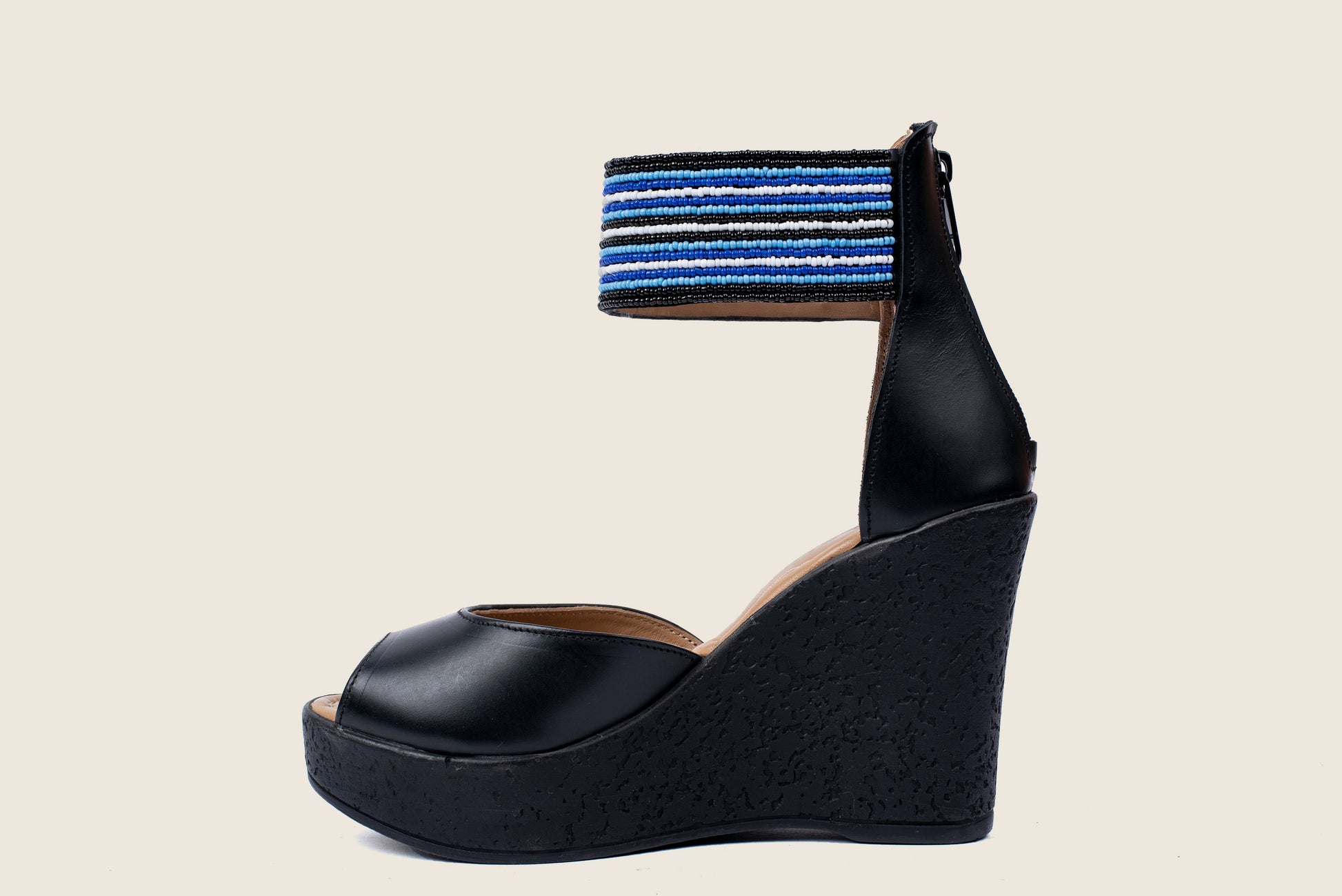  The wedge is comfortable and leg-lengthening.