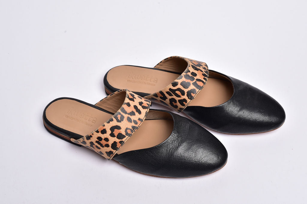 Mira Mule in Black