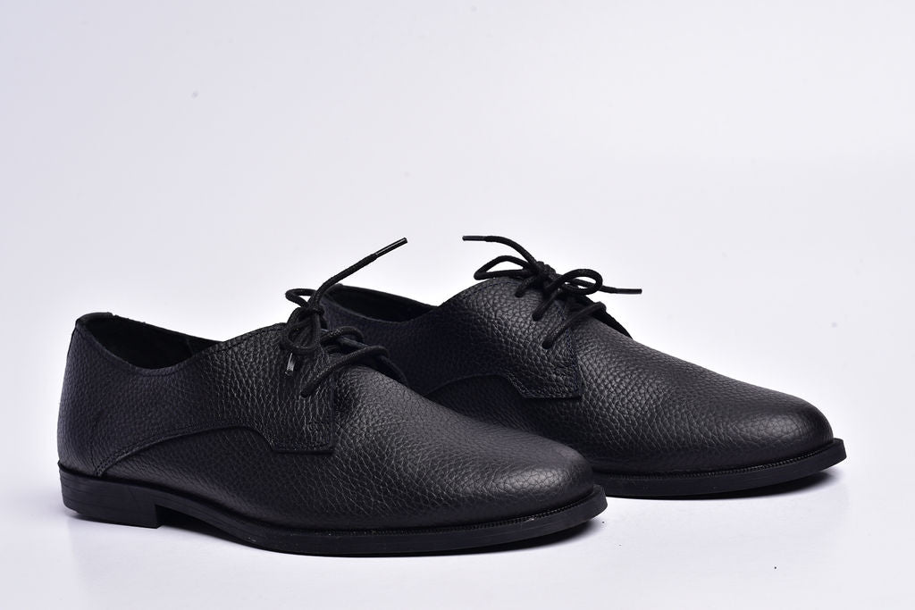 Ciao shoes in black milled leather